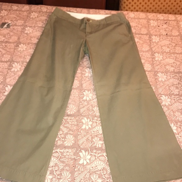 Olive GAP Pants - Picture 1 of 2